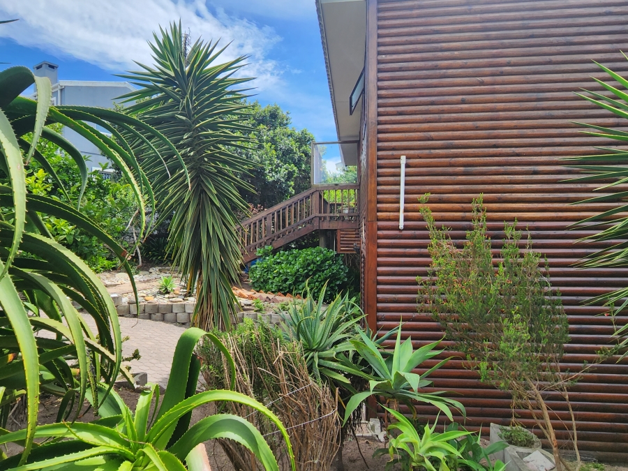 3 Bedroom Property for Sale in Dana Bay Western Cape